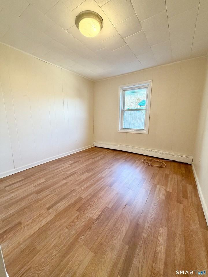 9 Meridian St Unit 3 - Photo 5 of 10