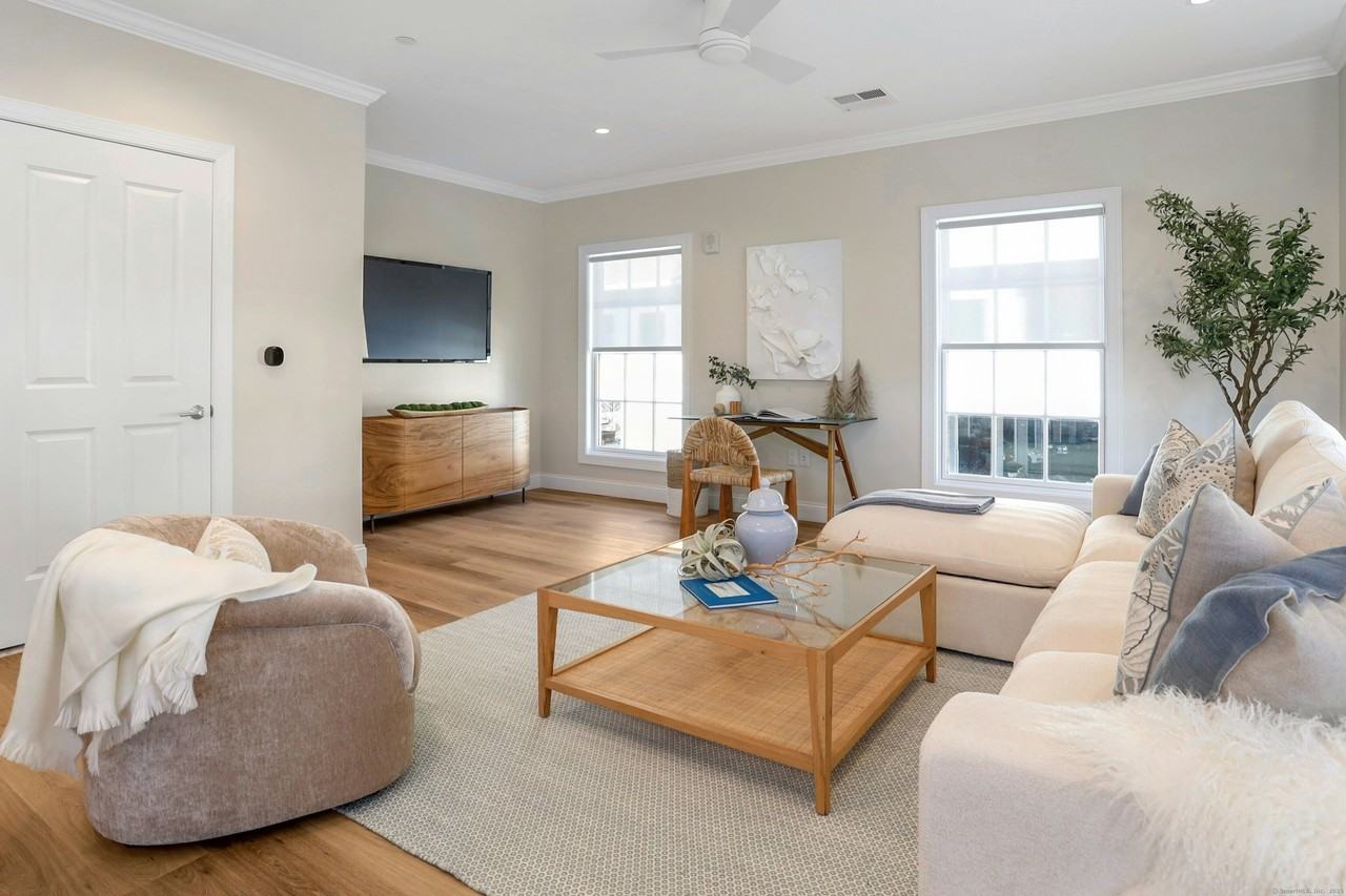 340 Heights Rd Apt 308 - Photo 2 of 7