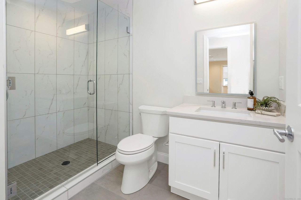 340 Heights Rd Apt 308 - Photo 6 of 7