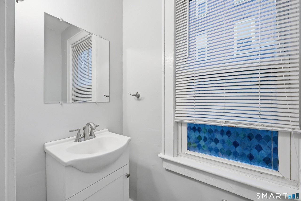 94 Liberty St - Photo 7 of 21