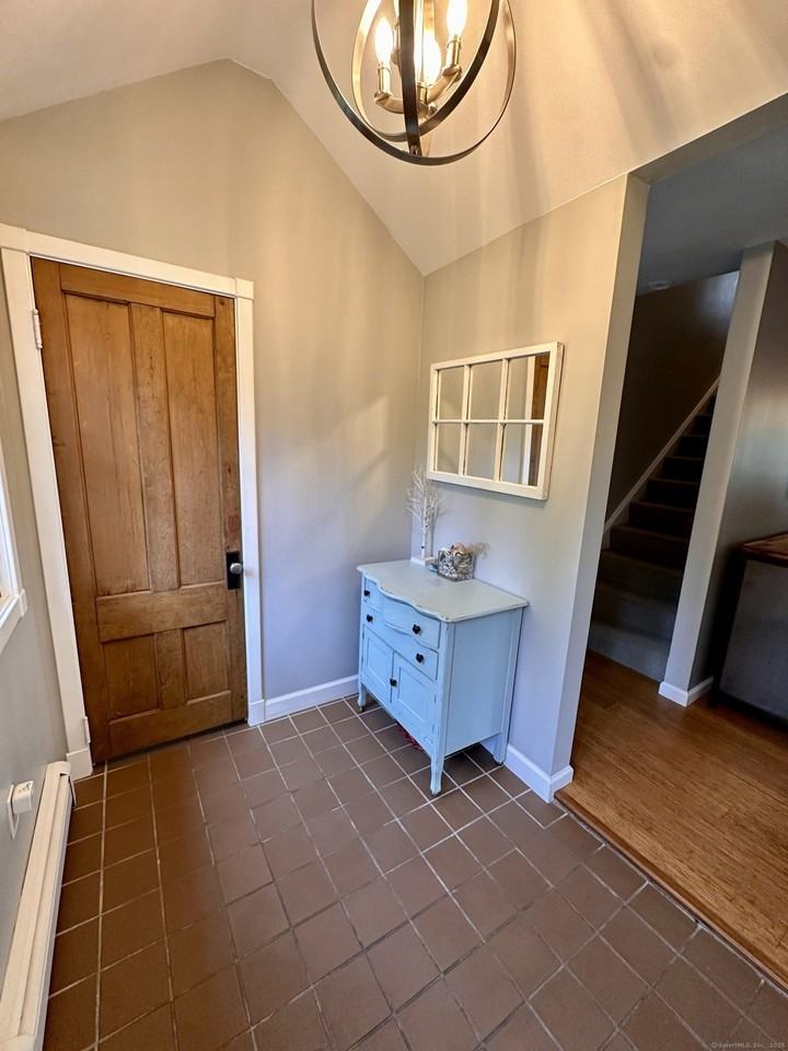 44 Warren St - Photo 6 of 25