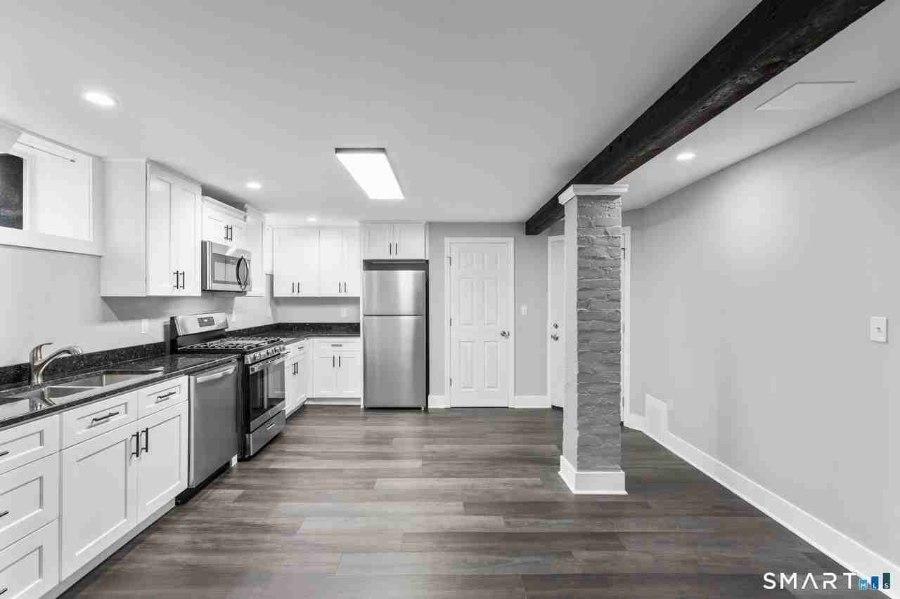 548 Ferry St - Photo 6 of 19