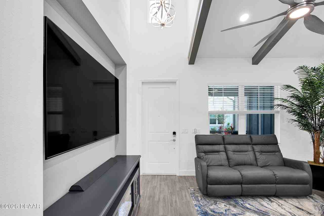 243 Hang Loose Way - Photo 5 of 45