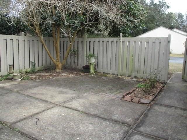 700 Bay Dr Apt 1010 - Photo 4 of 32