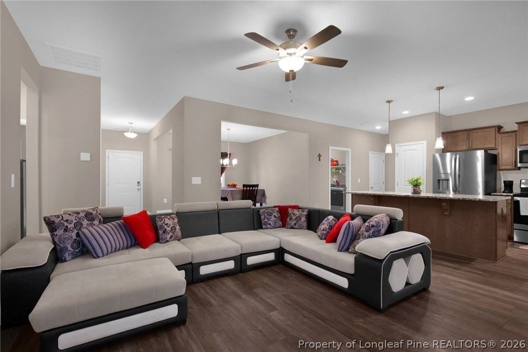 272 Caldwell St - Photo 7 of 27