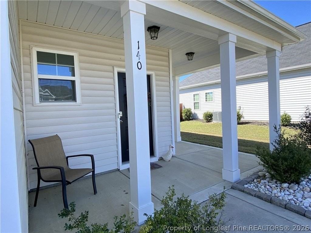 140 Verdmont Dr - Photo 2 of 20