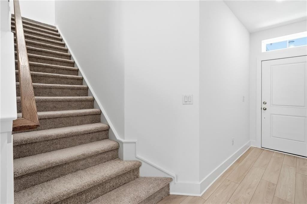 187 Red Bud Rd - Photo 2 of 34