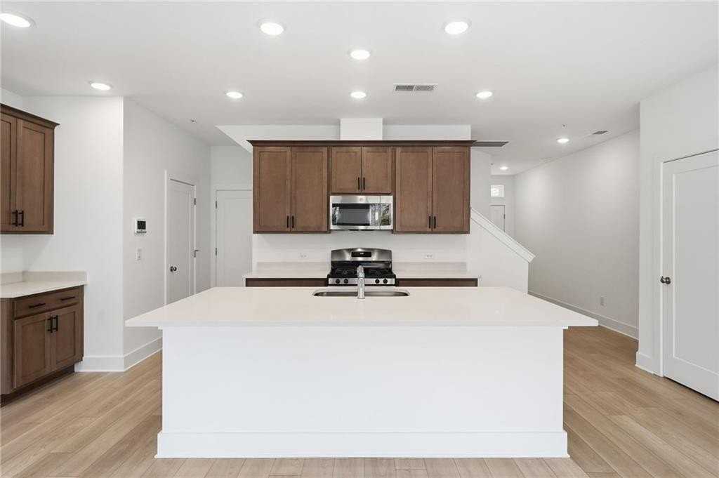 187 Red Bud Rd - Photo 5 of 34