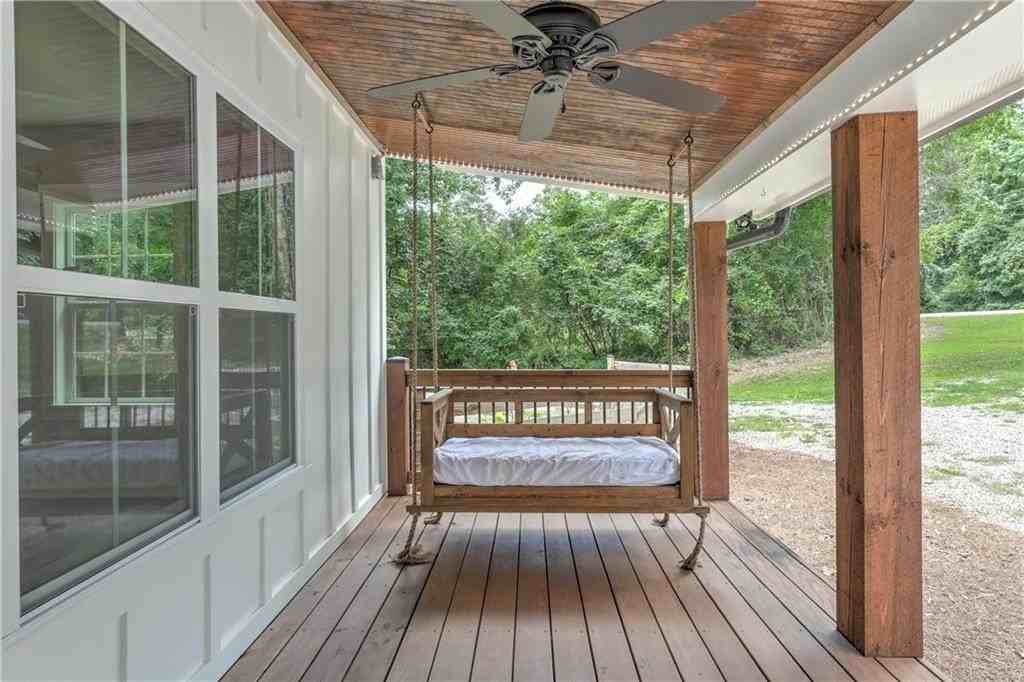 623 Sweetwater Creek Dr - Photo 7 of 42