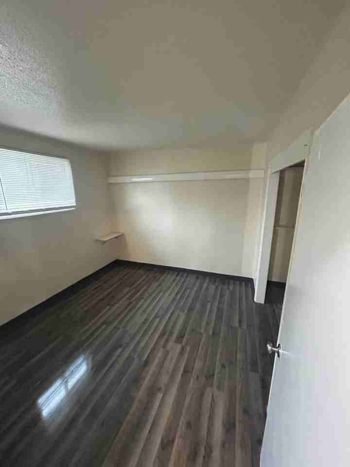 708 North Lincoln Street - Photo 2 of 6