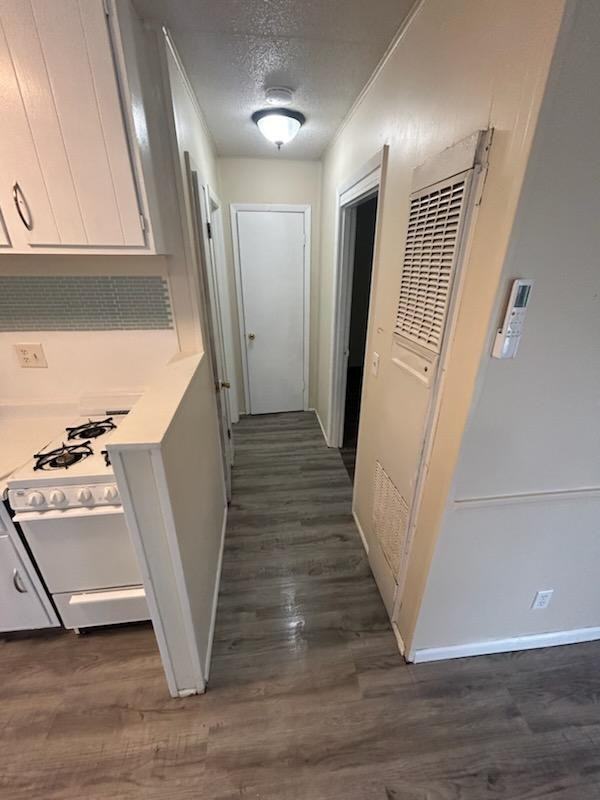 708 North Lincoln Street - Photo 4 of 6