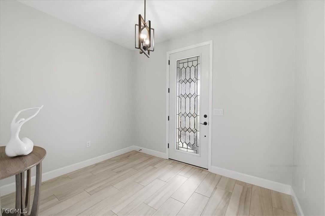 2038 Grove Dr - Photo 2 of 28