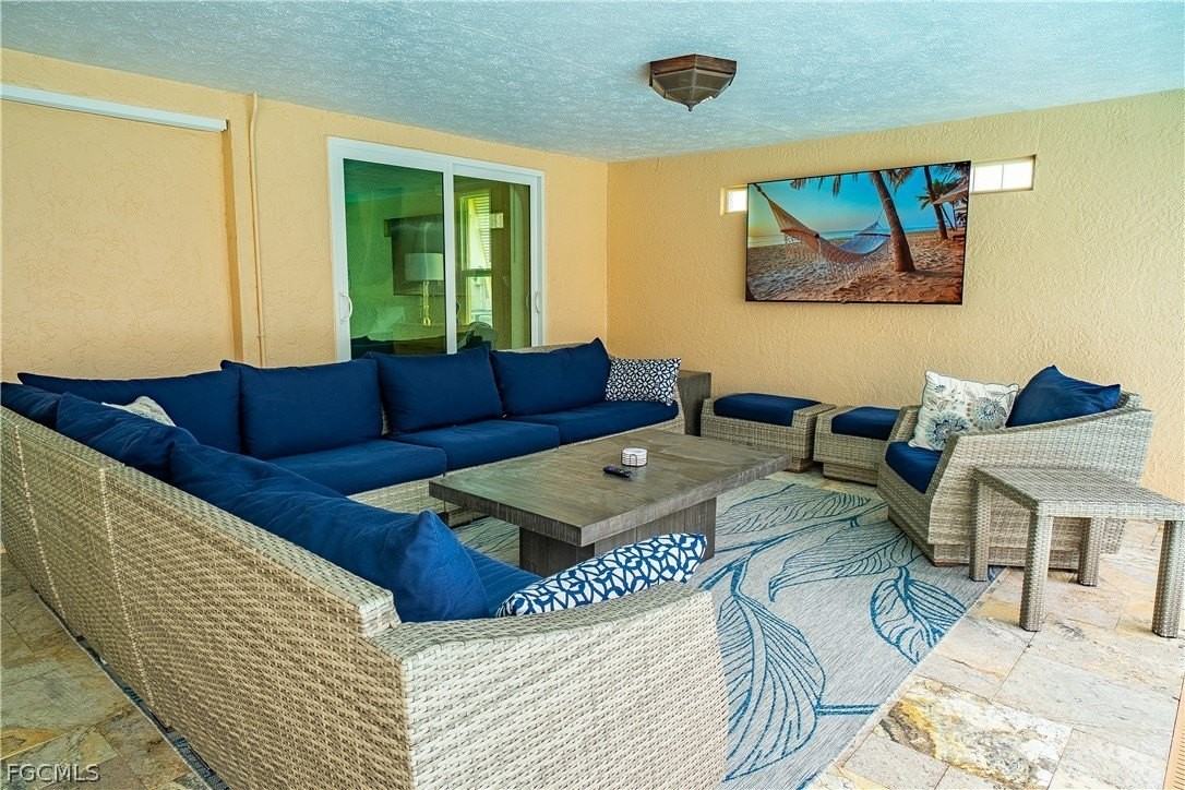 3510 Se 19th Pl - Photo 5 of 47