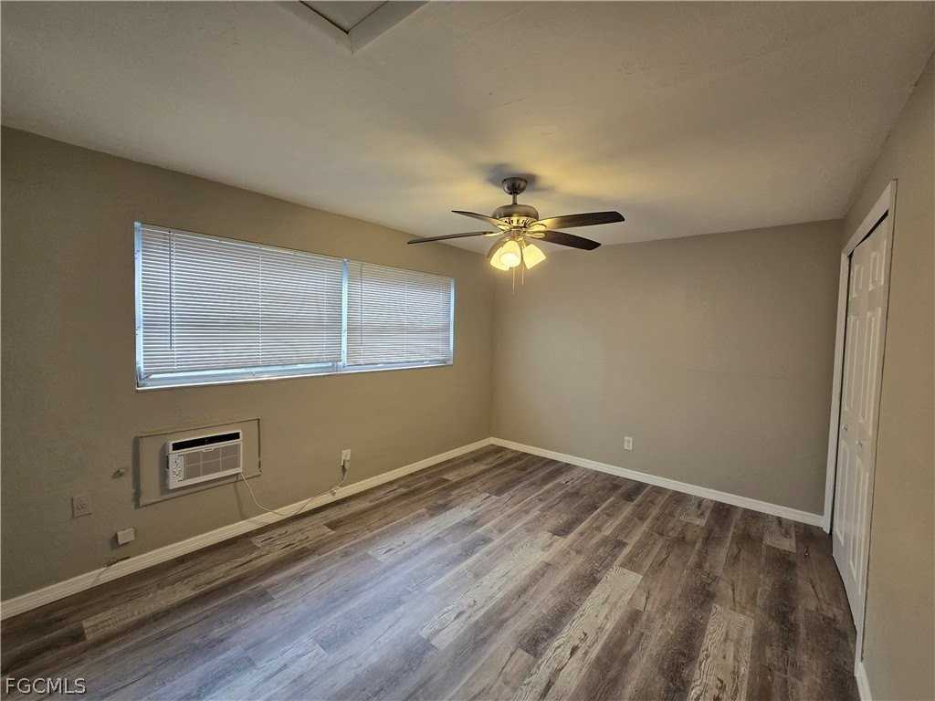 1314 Se 40th Ter Apt 1 - Photo 4 of 9