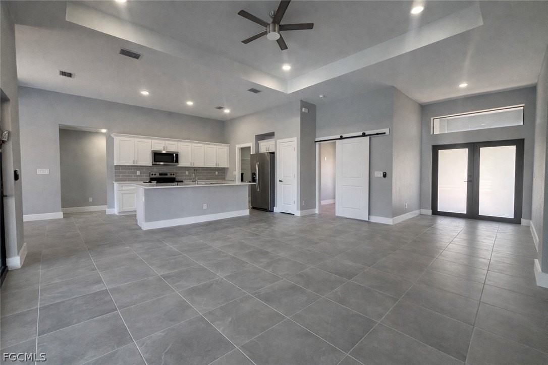 3545 Nw 41st Ave - Photo 4 of 27