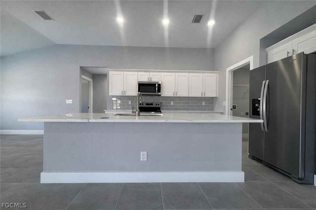 3545 Nw 41st Ave - Photo 6 of 27