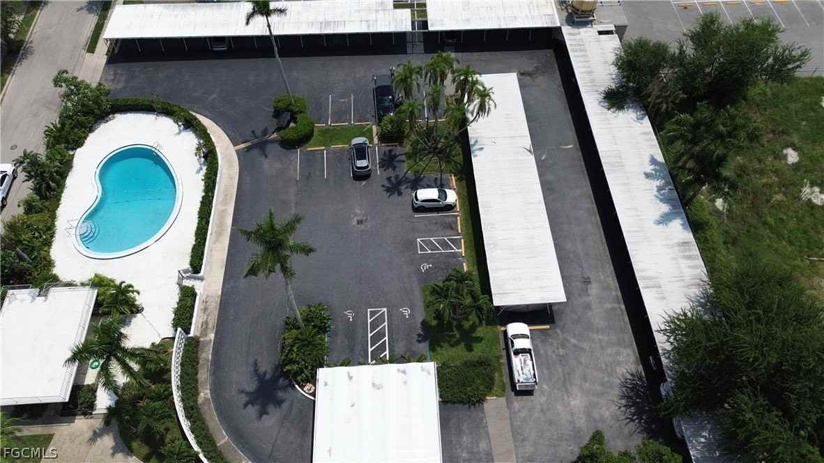 1900 Clifford St Apt 201 - Photo 3 of 33