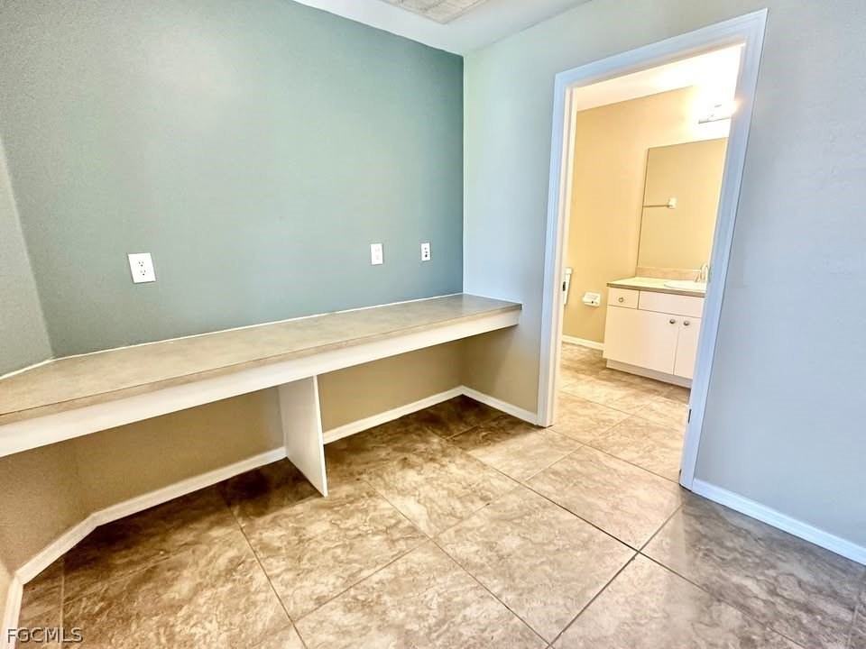 2453 Nw 8th Ter - Photo 7 of 13
