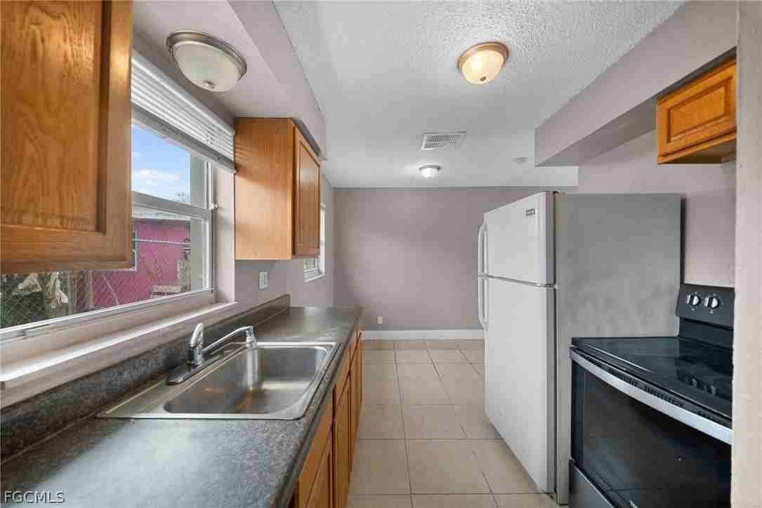 5456 5th Ave - Photo 7 of 13