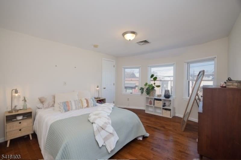 108 N Gaston Ave - Photo 6 of 11