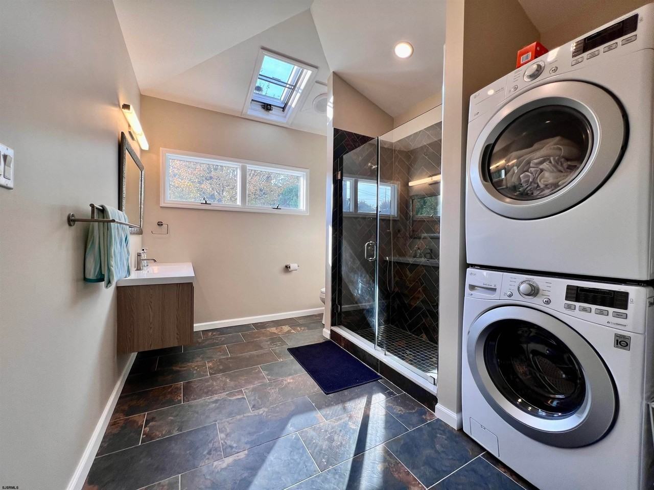 32 West Dr - Photo 6 of 15