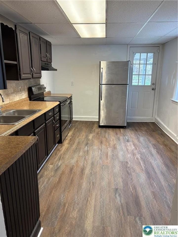 1012 Ferry St - Photo 3 of 18