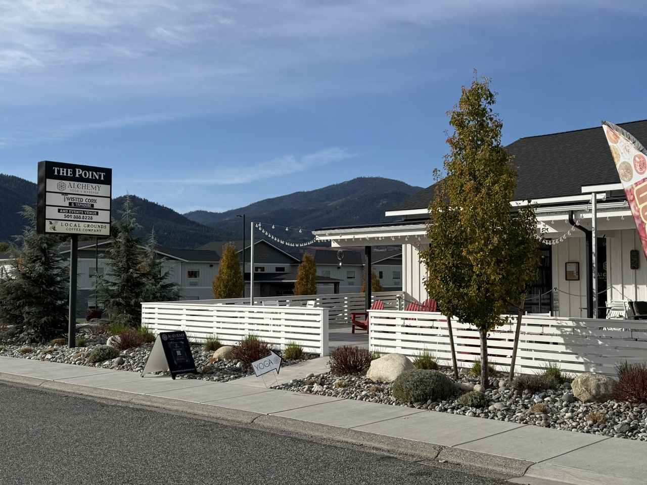 94 Wapato Point Parkway #A - Photo 2 of 14