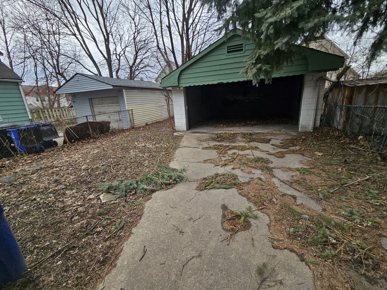 3714 E 50th St #1 - Photo 2 of 26