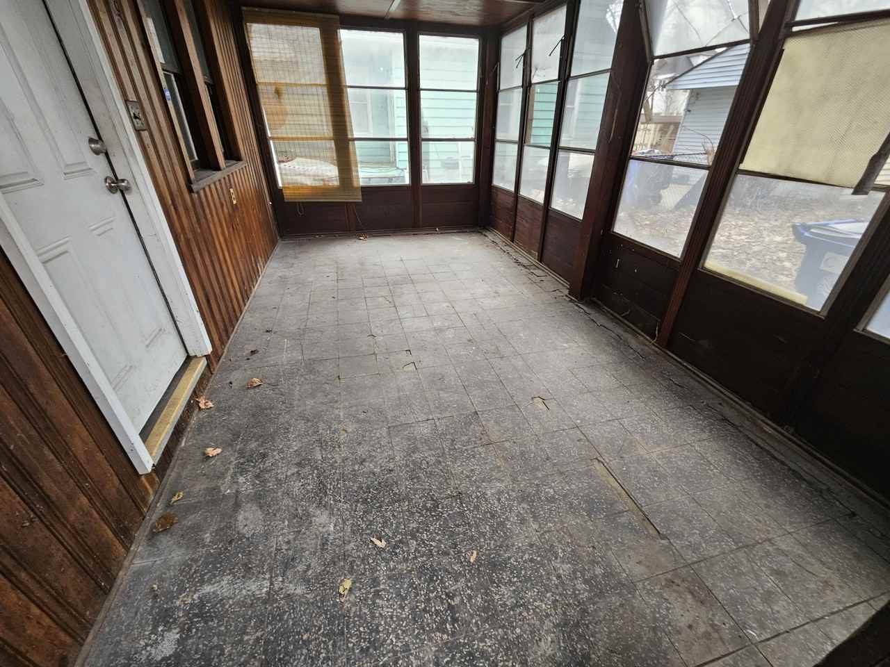 3714 E 50th St #1 - Photo 3 of 26