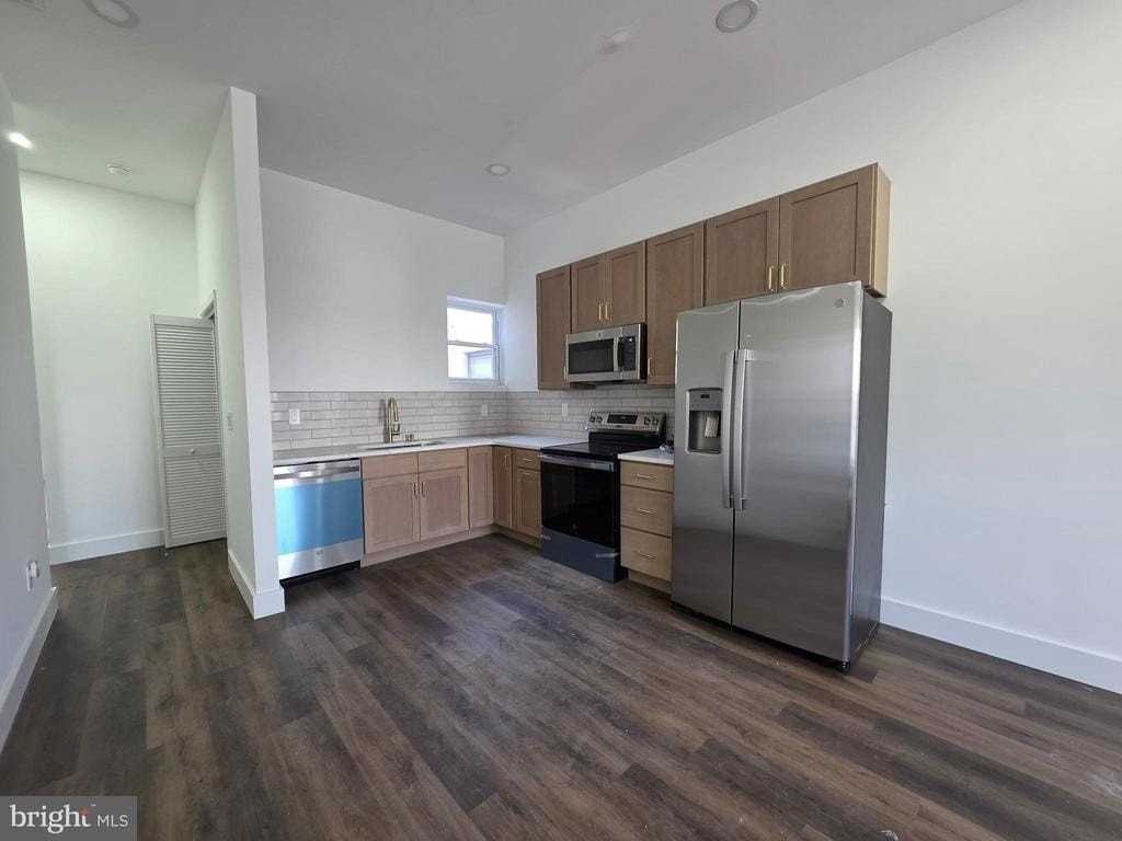 1520 S 22nd St #2 - Photo 2 of 9