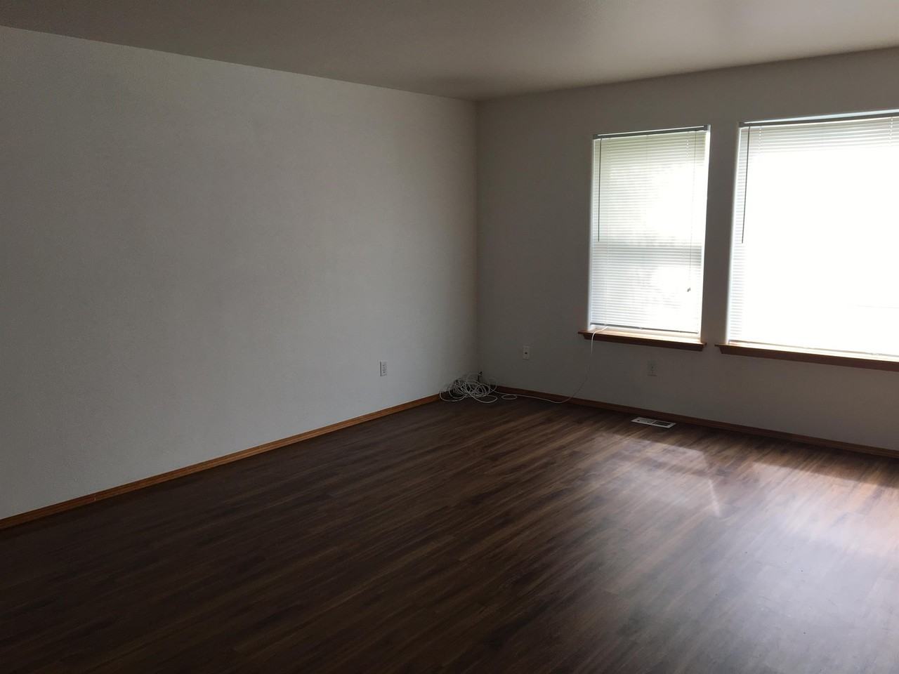 1330 S Skyline Dr - GRQ - WA - Photo 3 of 18