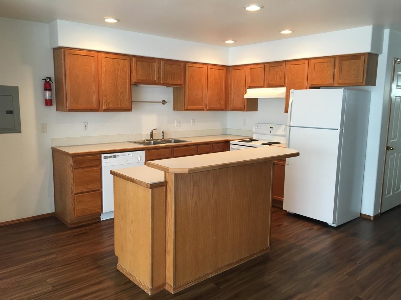 1330 S Skyline Dr - GRQ - WA - Photo 4 of 18