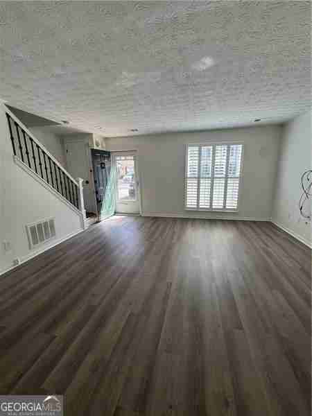 2907 Queen Anne Ct - Photo 4 of 25