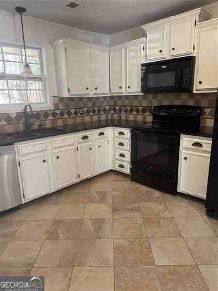 2907 Queen Anne Ct - Photo 5 of 25