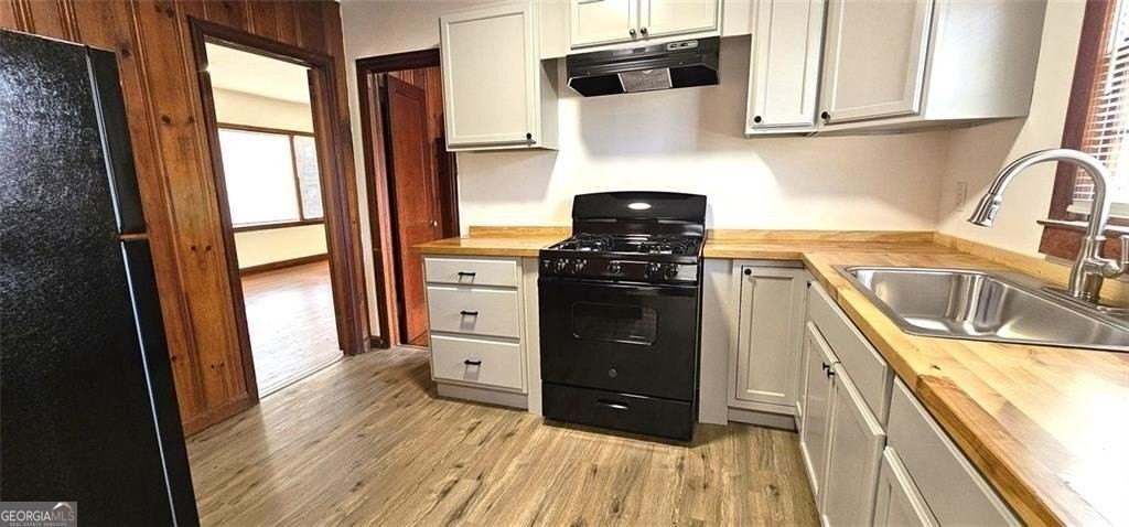 320 Adair St - Photo 2 of 14