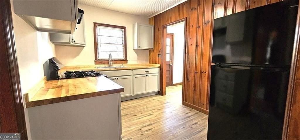 320 Adair St - Photo 3 of 14