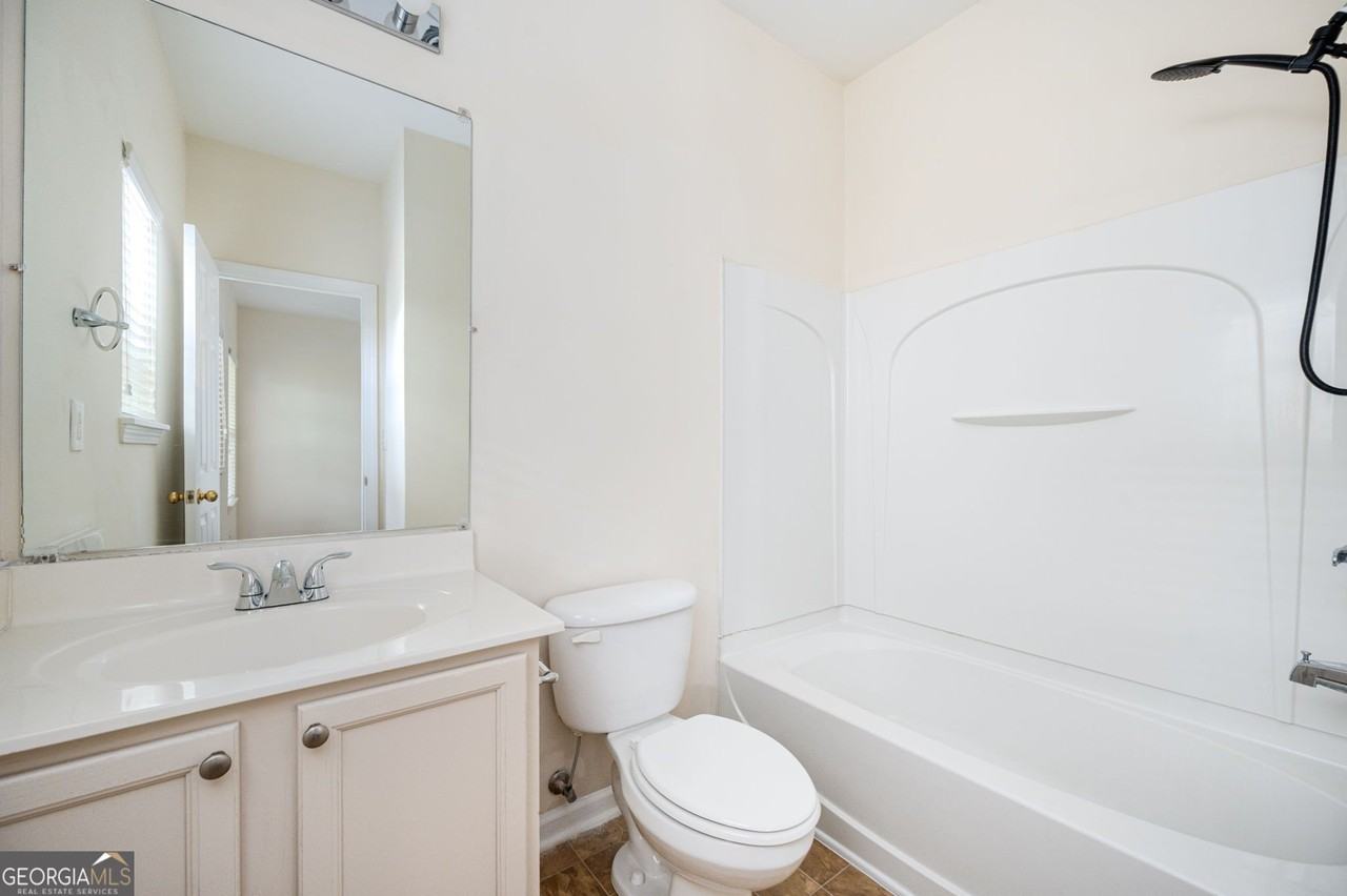 2213 Leicester Way Se - Photo 6 of 29