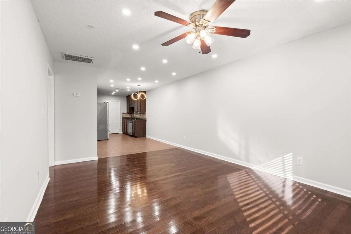 2172 Park Ter Apt 7 - Photo 3 of 45