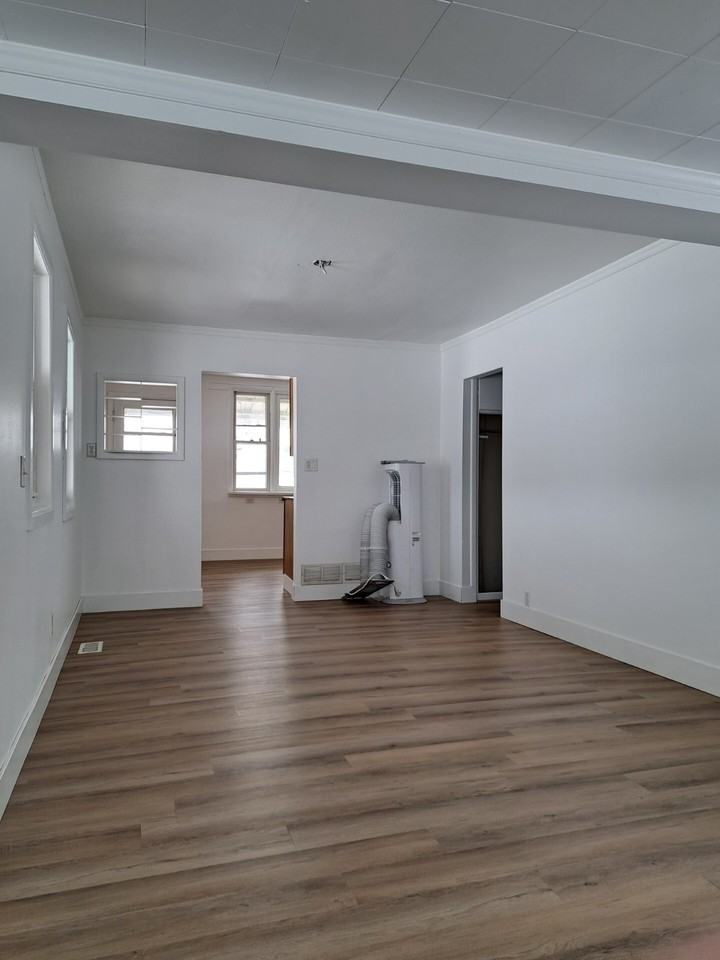 Lincoln 309 - Photo 4 of 23