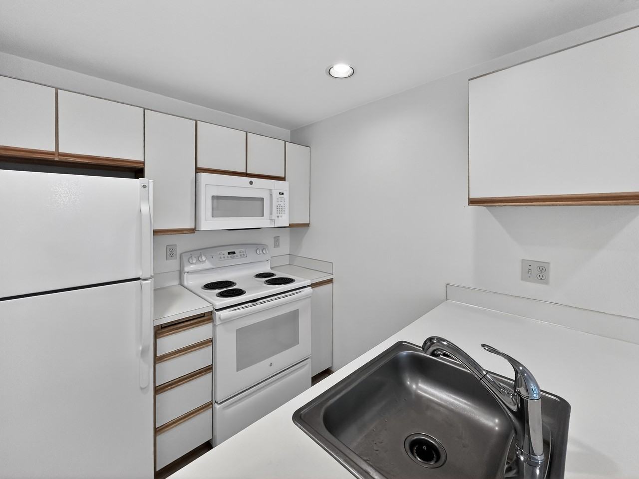 Stone Court - Photo 4 of 20