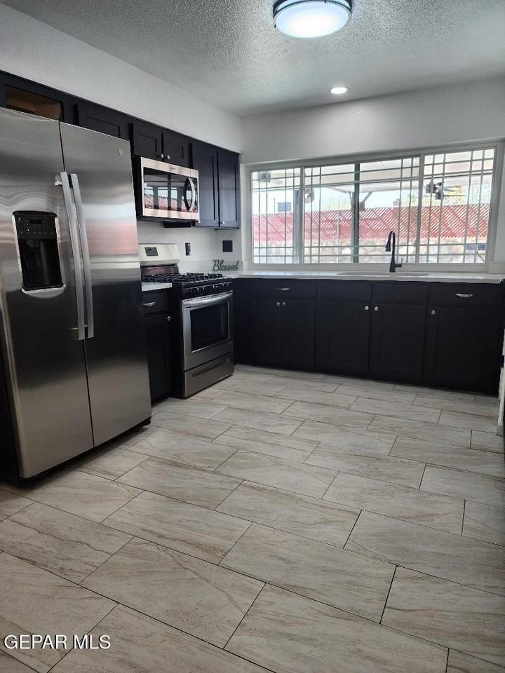 3317 Wayside St - Photo 6 of 24