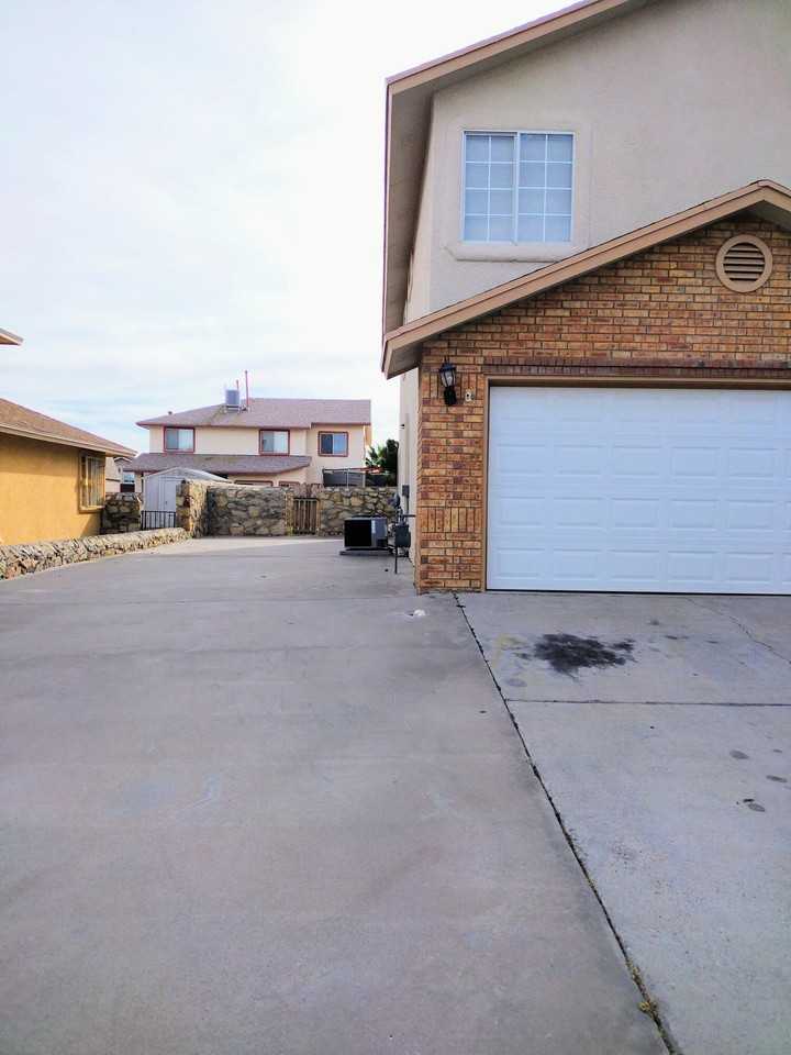 4480 Loma Diamante Dr - Photo 3 of 31