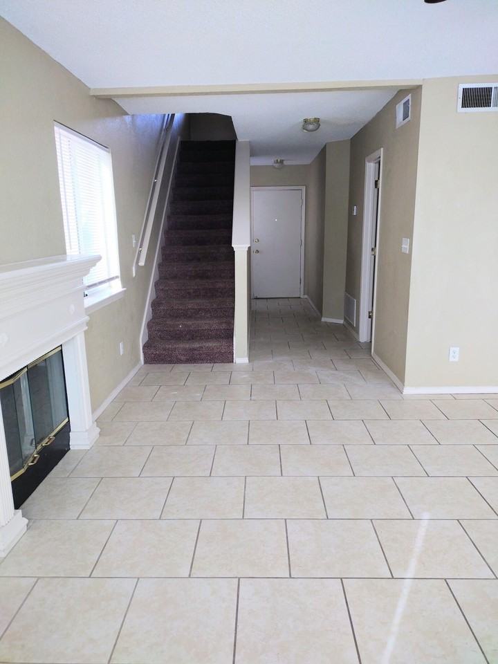 4480 Loma Diamante Dr - Photo 5 of 31