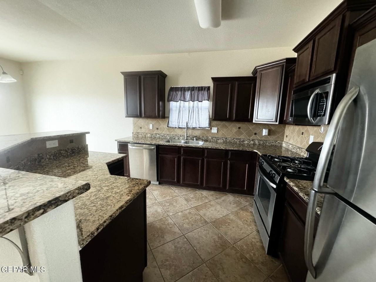 1291 Rustic Bend Pl - Photo 7 of 23