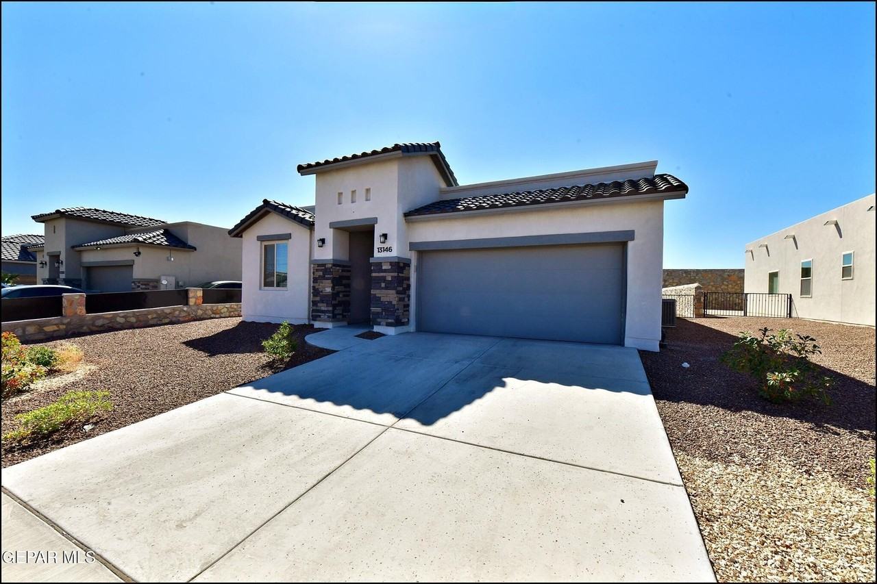 13146 Cleethorpes St - Photo 4 of 47