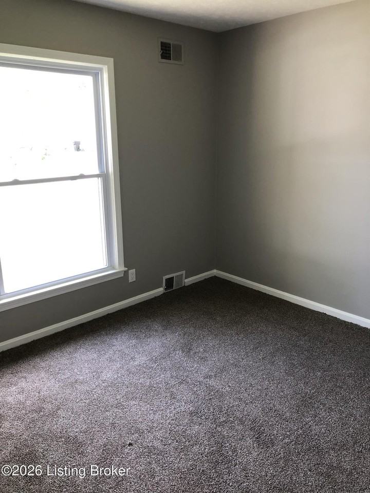 1235 Morgan Ave - Photo 6 of 10