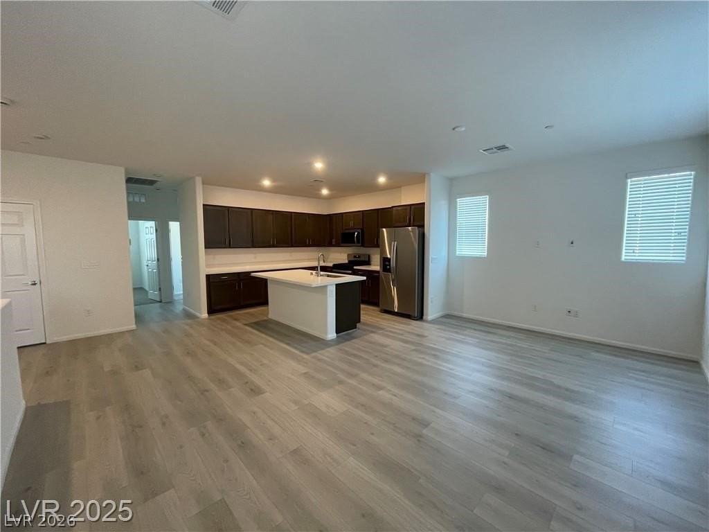 645 Bellus Pl - Photo 5 of 33