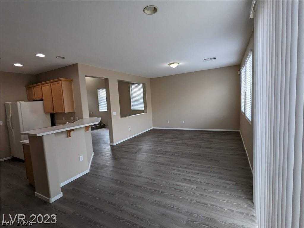 6298 W Levi Ave - Photo 6 of 50