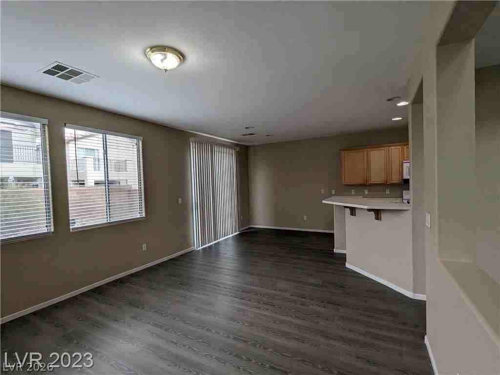 6298 W Levi Ave - Photo 7 of 50