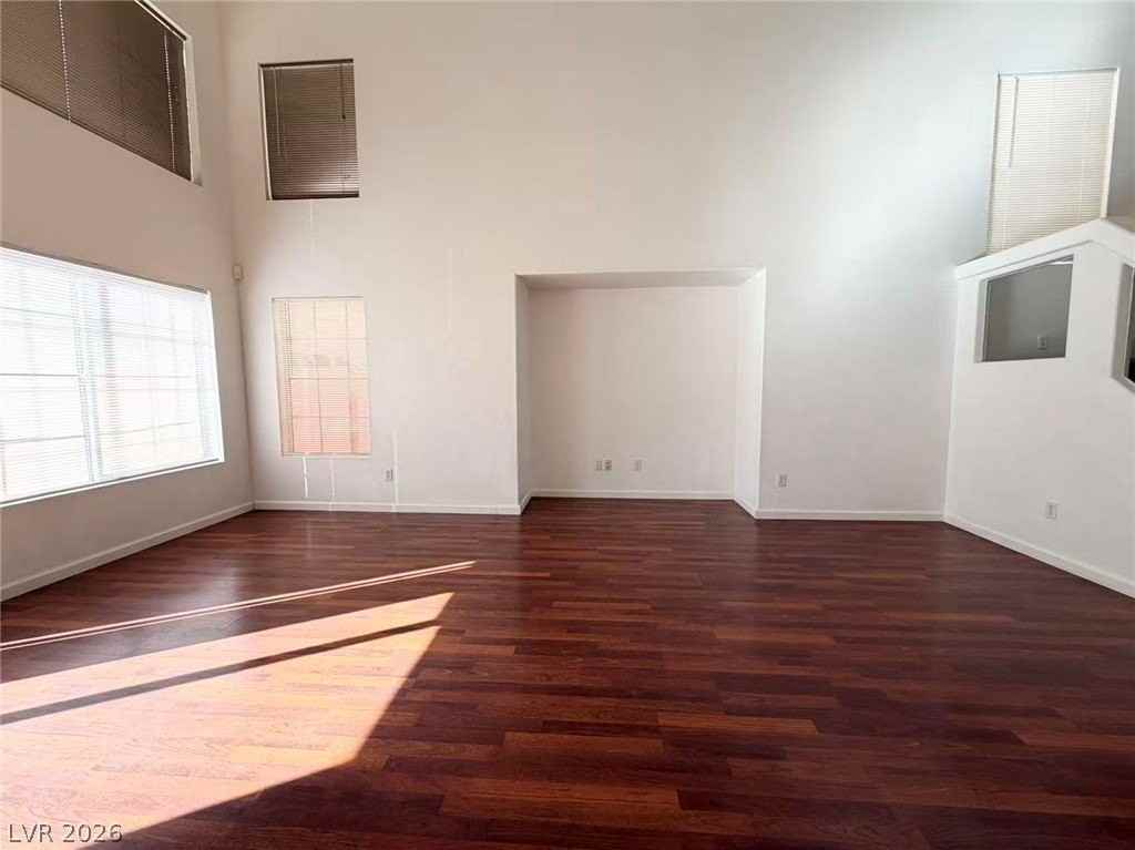 5129 Zoroaster St - Photo 5 of 16